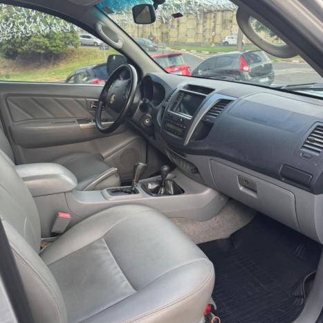 TOYOTA Hilux Caminhonete 3.0 4P 4X4 SRV TURBO DIESEL CABINE DUPLA AUTOMÁTICO, Foto 4