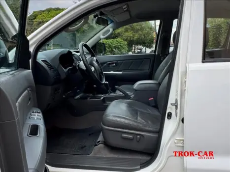 TOYOTA Hilux Caminhonete 2.7 16V 4P FLEX STD 4X4 CABINE DUPLA, Foto 8