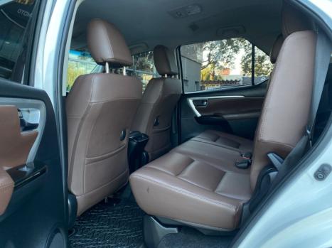 TOYOTA Hilux SW4 2.7 16V 4P 4X4, Foto 14
