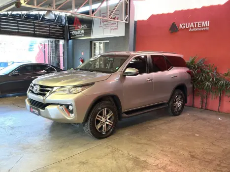 TOYOTA Hilux SW4 2.7 16V 4P FLEX SRV 7 LUGARES AUTOMTICO, Foto 2