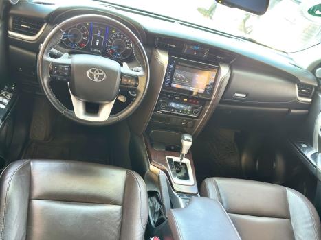 TOYOTA Hilux SW4 2.7 16V 4P FLEX SRV 7 LUGARES AUTOMTICO, Foto 13