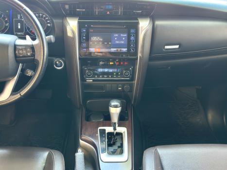 TOYOTA Hilux SW4 2.7 16V 4P FLEX SRV 7 LUGARES AUTOMTICO, Foto 15