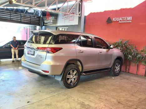 TOYOTA Hilux SW4 2.7 16V 4P FLEX SRV 7 LUGARES AUTOMTICO, Foto 24