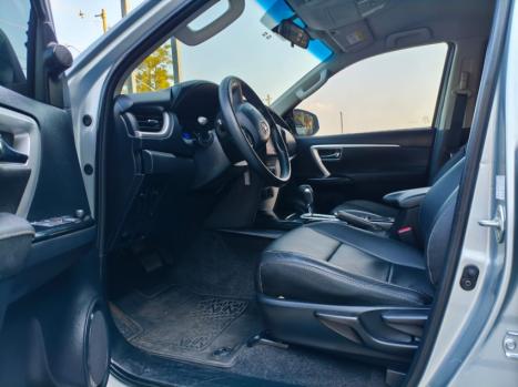 TOYOTA Hilux SW4 2.7 16V 4P SR FLEX AUTOM�TICO, Foto 7