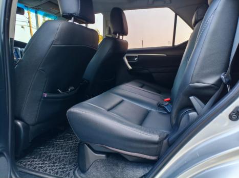 TOYOTA Hilux SW4 2.7 16V 4P SR FLEX AUTOM�TICO, Foto 13