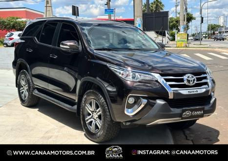 TOYOTA Hilux SW4 2.7 16V 4P FLEX SR 7 LUGARES AUTOM�TICO, Foto 4