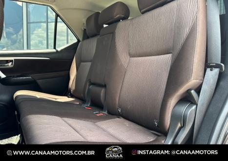 TOYOTA Hilux SW4 2.7 16V 4P FLEX SR 7 LUGARES AUTOM�TICO, Foto 9