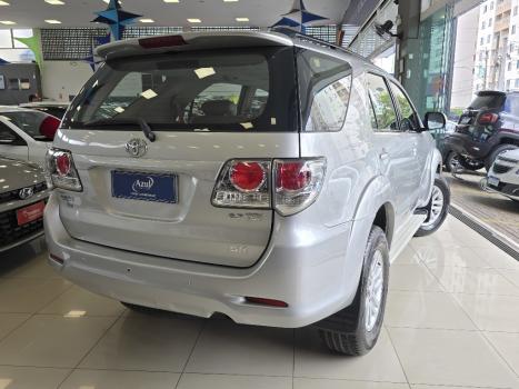 TOYOTA Hilux SW4 2.7 16V 4P SR AUTOM�TICO, Foto 6