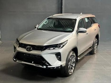 TOYOTA Hilux SW4 2.8 16V 4P SRX PLATINUM 4X4 7 LUGARES TURBO DIESEL AUTOM�TICO, Foto 2