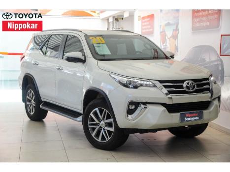 TOYOTA Hilux SW4 2.8 4P SRX 4X4 TURBO DIESEL AUTOMÁTICO, Foto 1 TOYOTA Hilux SW4 2.8 4P SRX 4X4 TURBO DIESEL AUTOMÁTICO, Foto 1