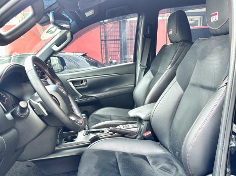 TOYOTA Hilux SW4 2.8 4P SRX 4X4 DIAMOND 7 LUGARES TURBO DIESEL AUTOMTICO, Foto 8