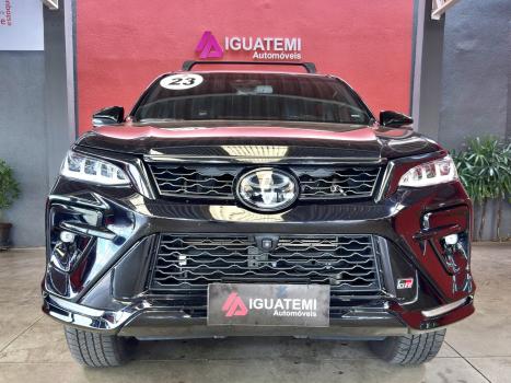 TOYOTA Hilux SW4 2.8 4P SRX 4X4 DIAMOND 7 LUGARES TURBO DIESEL AUTOMTICO, Foto 25