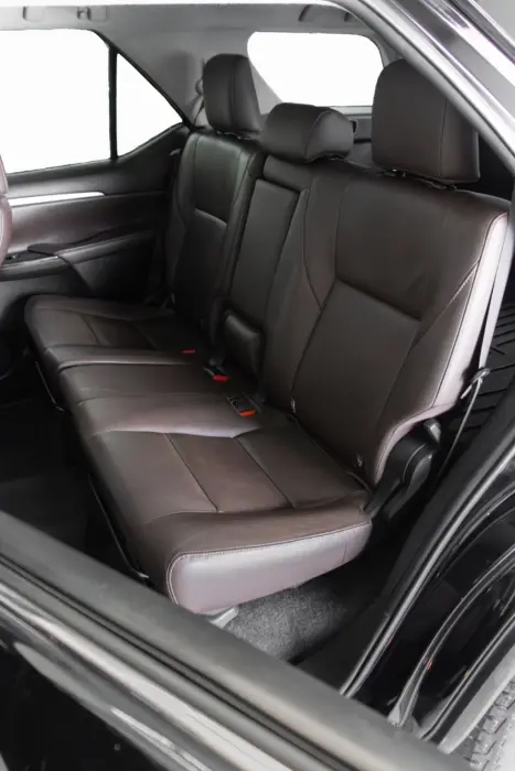 TOYOTA Hilux SW4 2.8 4P SRX 4X4 TURBO DIESEL AUTOM�TICO, Foto 6