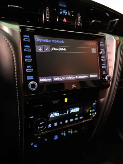 TOYOTA Hilux SW4 2.8 4P SRX 4X4 TURBO DIESEL AUTOM�TICO, Foto 11