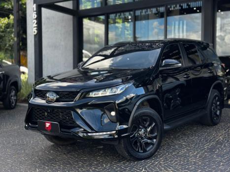 TOYOTA Hilux SW4 2.8 4P SRX 4X4 DIAMOND 7 LUGARES TURBO DIESEL AUTOM�TICO, Foto 1