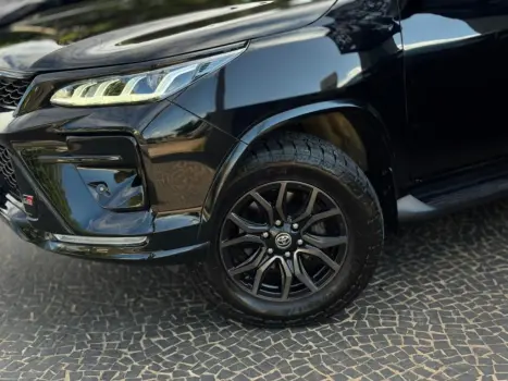 TOYOTA Hilux SW4 2.8 16V 4P GR-S 7 LUGARES 4X4 TURBO DIESEL AUTOM�TICO, Foto 8