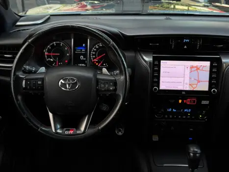 TOYOTA Hilux SW4 2.8 16V 4P GR-S 7 LUGARES 4X4 TURBO DIESEL AUTOM�TICO, Foto 12