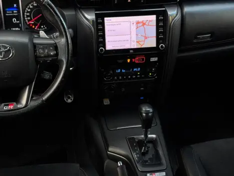 TOYOTA Hilux SW4 2.8 16V 4P GR-S 7 LUGARES 4X4 TURBO DIESEL AUTOM�TICO, Foto 13