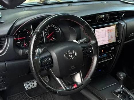 TOYOTA Hilux SW4 2.8 16V 4P GR-S 7 LUGARES 4X4 TURBO DIESEL AUTOM�TICO, Foto 14