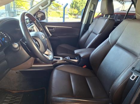 TOYOTA Hilux SW4 2.8 16V 4P SRX 4X4 7 LUGARES TURBO DIESEL AUTOM�TICO, Foto 11