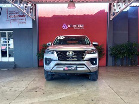 TOYOTA Hilux SW4 2.8 4P SRX 4X4 TURBO DIESEL AUTOM�TICO, Foto 6