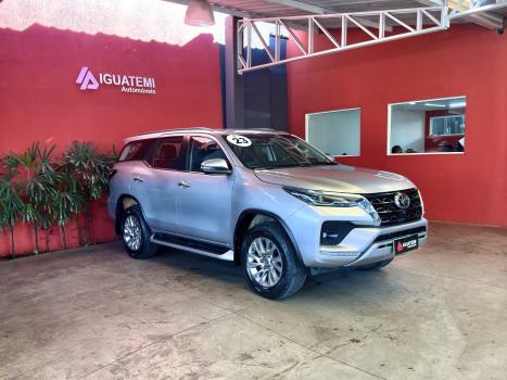 TOYOTA Hilux SW4 2.8 4P SRX 4X4 TURBO DIESEL AUTOM�TICO, Foto 7