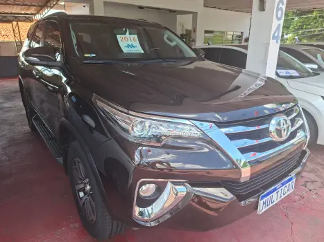 TOYOTA Hilux SW4 2.8 16V 4P SRX 4X4 7 LUGARES TURBO DIESEL AUTOM�TICO, Foto 3