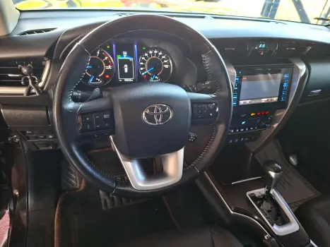 TOYOTA Hilux SW4 2.8 16V 4P SRX 4X4 7 LUGARES TURBO DIESEL AUTOM�TICO, Foto 10