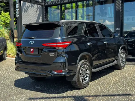 TOYOTA Hilux SW4 2.8 16V 4P SRX PLATINUM 4X4 7 LUGARES TURBO DIESEL AUTOM�TICO, Foto 12