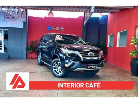 TOYOTA Hilux SW4 2.8 16V 4P GR-S 7 LUGARES 4X4 TURBO DIESEL AUTOM�TICO, Foto 1
