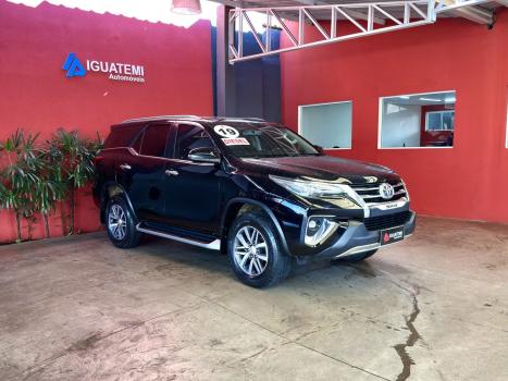 TOYOTA Hilux SW4 2.8 16V 4P GR-S 7 LUGARES 4X4 TURBO DIESEL AUTOM�TICO, Foto 4