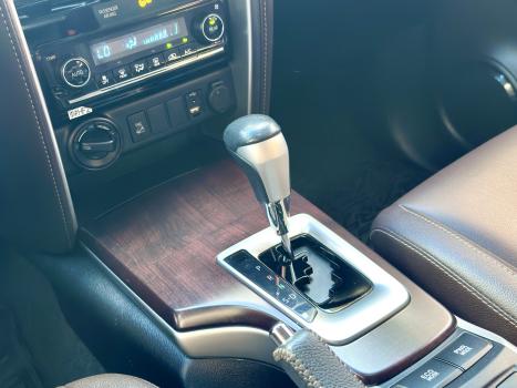 TOYOTA Hilux SW4 2.8 16V 4P GR-S 7 LUGARES 4X4 TURBO DIESEL AUTOM�TICO, Foto 14