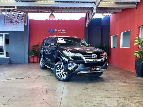 TOYOTA Hilux SW4 2.8 16V 4P GR-S 7 LUGARES 4X4 TURBO DIESEL AUTOM�TICO, Foto 25