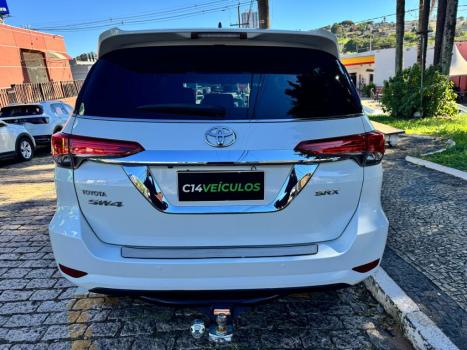 TOYOTA Hilux SW4 2.8 16V 4P SRX 4X4 7 LUGARES TURBO DIESEL AUTOM�TICO, Foto 5