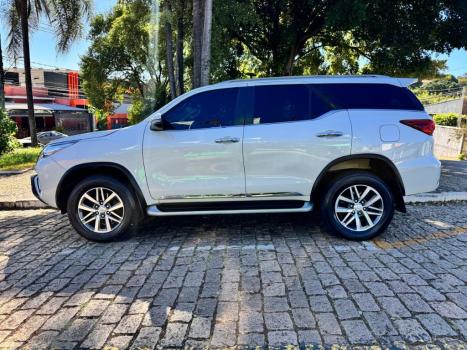 TOYOTA Hilux SW4 2.8 16V 4P SRX 4X4 7 LUGARES TURBO DIESEL AUTOM�TICO, Foto 6