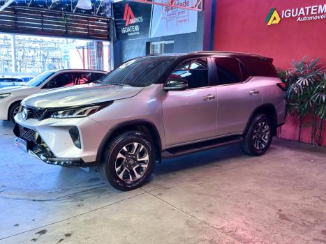 TOYOTA Hilux SW4 2.8 4P SRX 4X4 DIAMOND 7 LUGARES TURBO DIESEL AUTOM�TICO, Foto 5