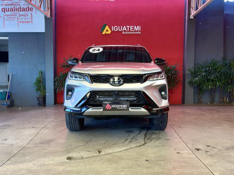 TOYOTA Hilux SW4 2.8 4P SRX 4X4 DIAMOND 7 LUGARES TURBO DIESEL AUTOM�TICO, Foto 6