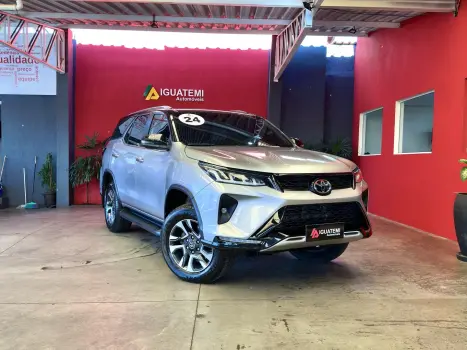 TOYOTA Hilux SW4 2.8 4P SRX 4X4 DIAMOND 7 LUGARES TURBO DIESEL AUTOM�TICO, Foto 22