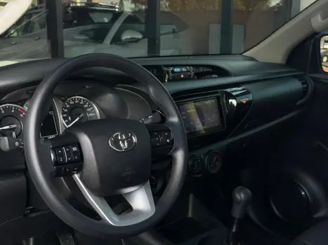 TOYOTA Hilux SW4 2.8 4P 4X4 TURBO DIESEL, Foto 14