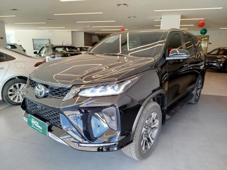 TOYOTA Hilux SW4 2.8 4P SRX 4X4 TURBO DIESEL AUTOM�TICO, Foto 1