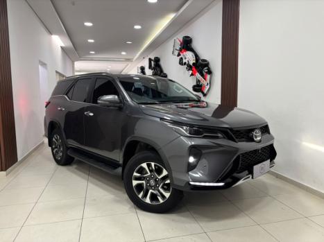 TOYOTA Hilux SW4 2.8 16V 4P SRX PLATINUM 4X4 7 LUGARES TURBO DIESEL AUTOM�TICO, Foto 2