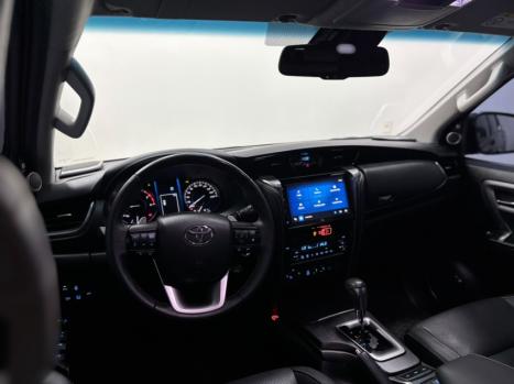 TOYOTA Hilux SW4 2.8 16V 4P SRX PLATINUM 4X4 7 LUGARES TURBO DIESEL AUTOM�TICO, Foto 5
