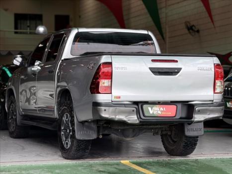 TOYOTA Hilux SW4 2.8 4P SRX 4X4 TURBO DIESEL AUTOMÁTICO, Foto 7