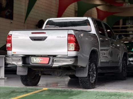 TOYOTA Hilux SW4 2.8 4P SRX 4X4 TURBO DIESEL AUTOMÁTICO, Foto 9