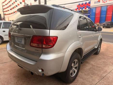 TOYOTA Hilux SW4 3.0 V6 12V 4P SRV 4X4 TURBO DIESEL AUTOMTICO, Foto 5