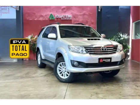 TOYOTA Hilux SW4 3.0 16V 4P SR 4X4 TURBO DIESEL AUTOM�TICO, Foto 1