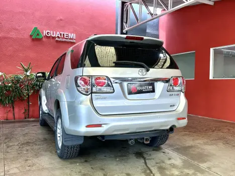 TOYOTA Hilux SW4 3.0 16V 4P SR 4X4 TURBO DIESEL AUTOM�TICO, Foto 17