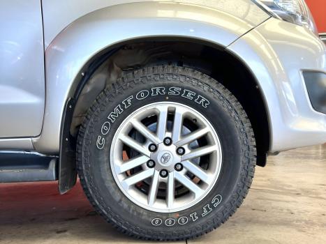 TOYOTA Hilux SW4 3.0 16V 4P SR 4X4 TURBO DIESEL AUTOM�TICO, Foto 25