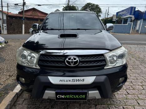 TOYOTA Hilux SW4 3.0 V6 12V 4P SRV 4X4 TURBO DIESEL AUTOM�TICO, Foto 2