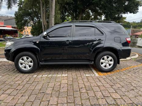 TOYOTA Hilux SW4 3.0 V6 12V 4P SRV 4X4 TURBO DIESEL AUTOM�TICO, Foto 3